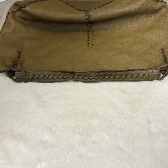 (SOLD) Bottega Veneta Cervo Hobo Shoulder Bag - Picture 5 of 16